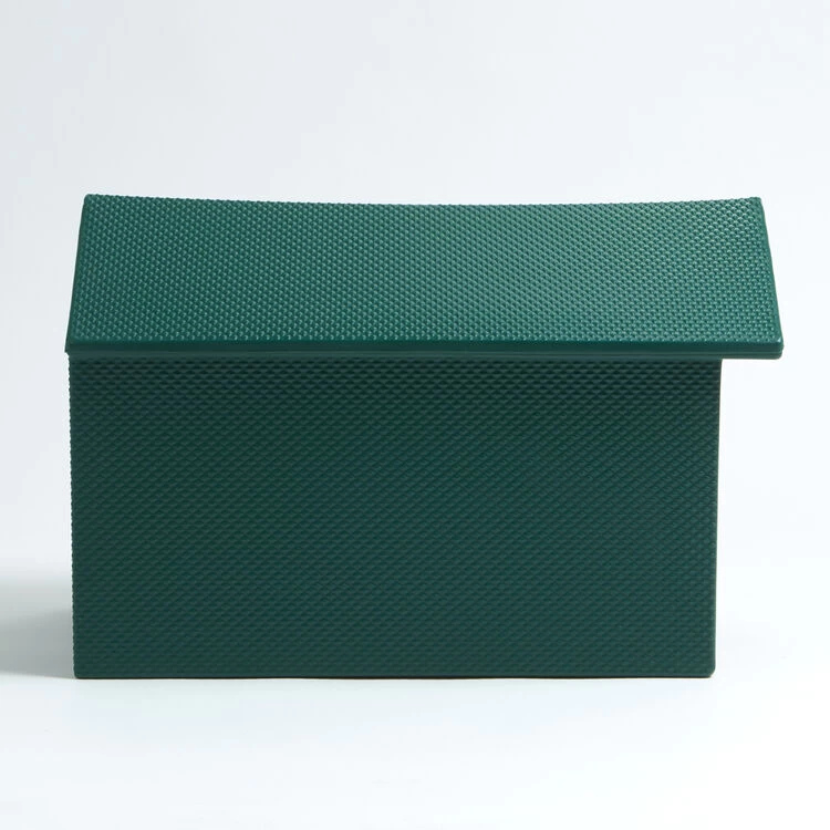 Katden Kitty Kottage Outdoor Cat Shelter - Dark Green 4 Katden Kitty Kottage Outdoor Cat Shelter - Dark Green - Image 2